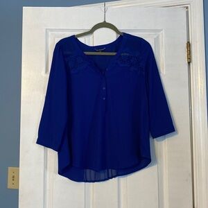 American Eagle womens top; size medium
